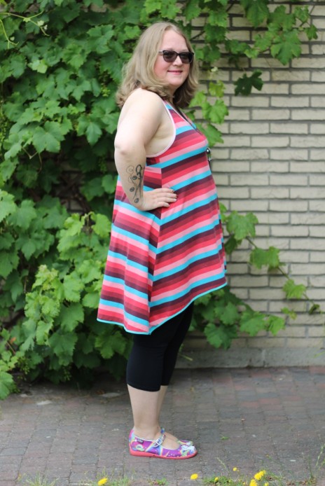 Tank top/tunic with a twist Made by Runi