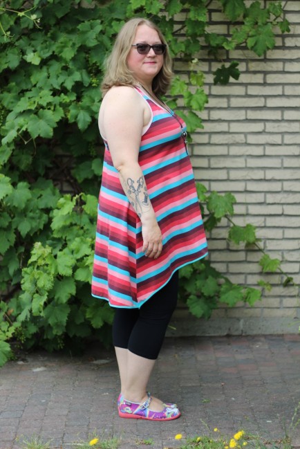 Tank top / tunic with a twist Made by Runi